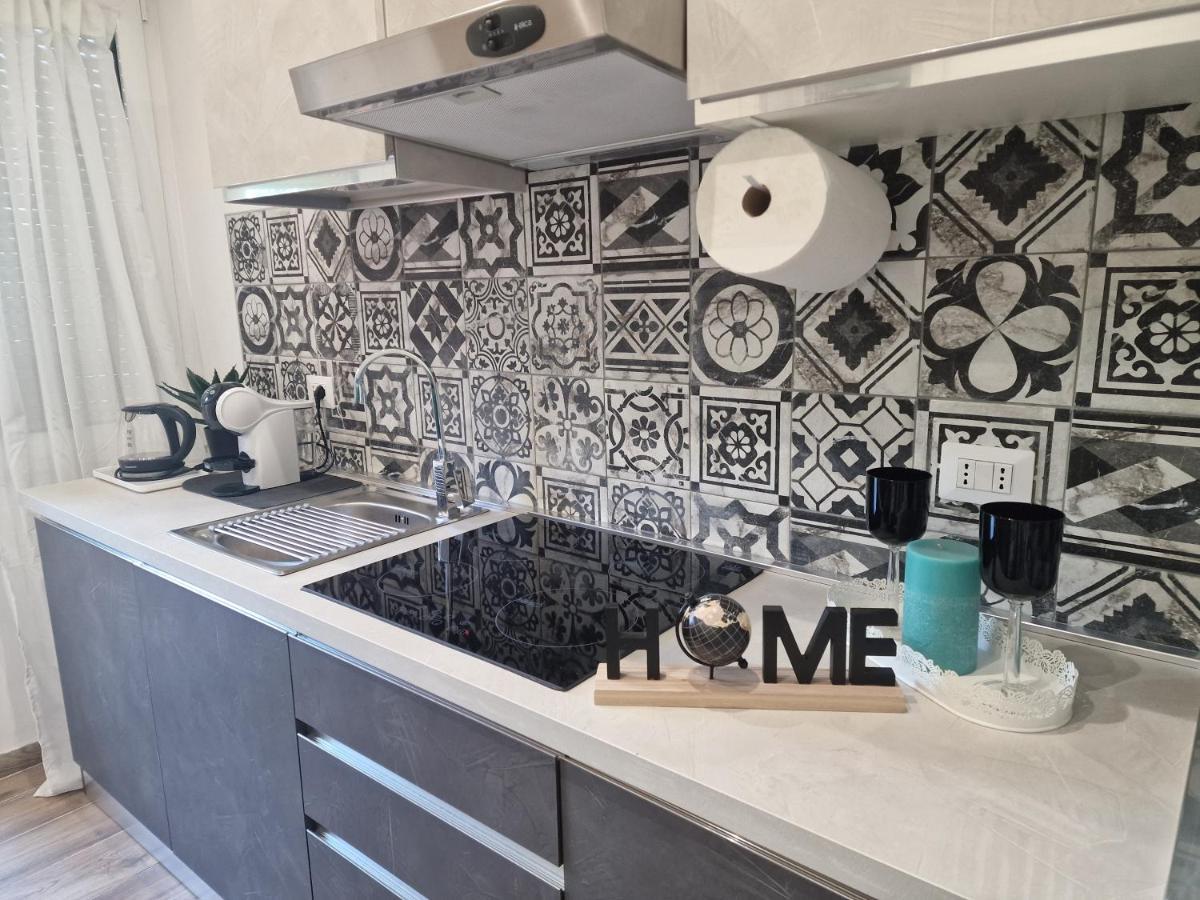 Home K&Y Elite Pineta Roma Dış mekan fotoğraf